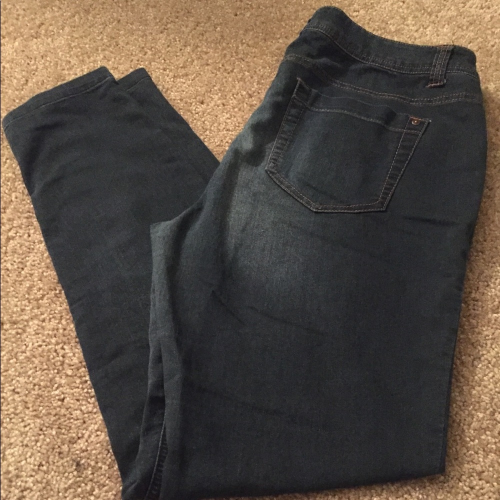 PLUS SIZE JEANS